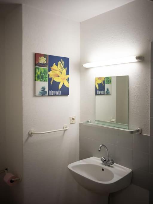 Appartement Tout Equipe A 5 Min De La Gare St Charles Marseille Exterior photo