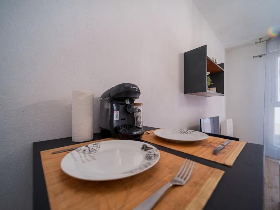 Appartement Tout Equipe A 5 Min De La Gare St Charles Marseille Exterior photo