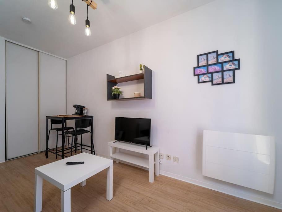 Appartement Tout Equipe A 5 Min De La Gare St Charles Marseille Exterior photo